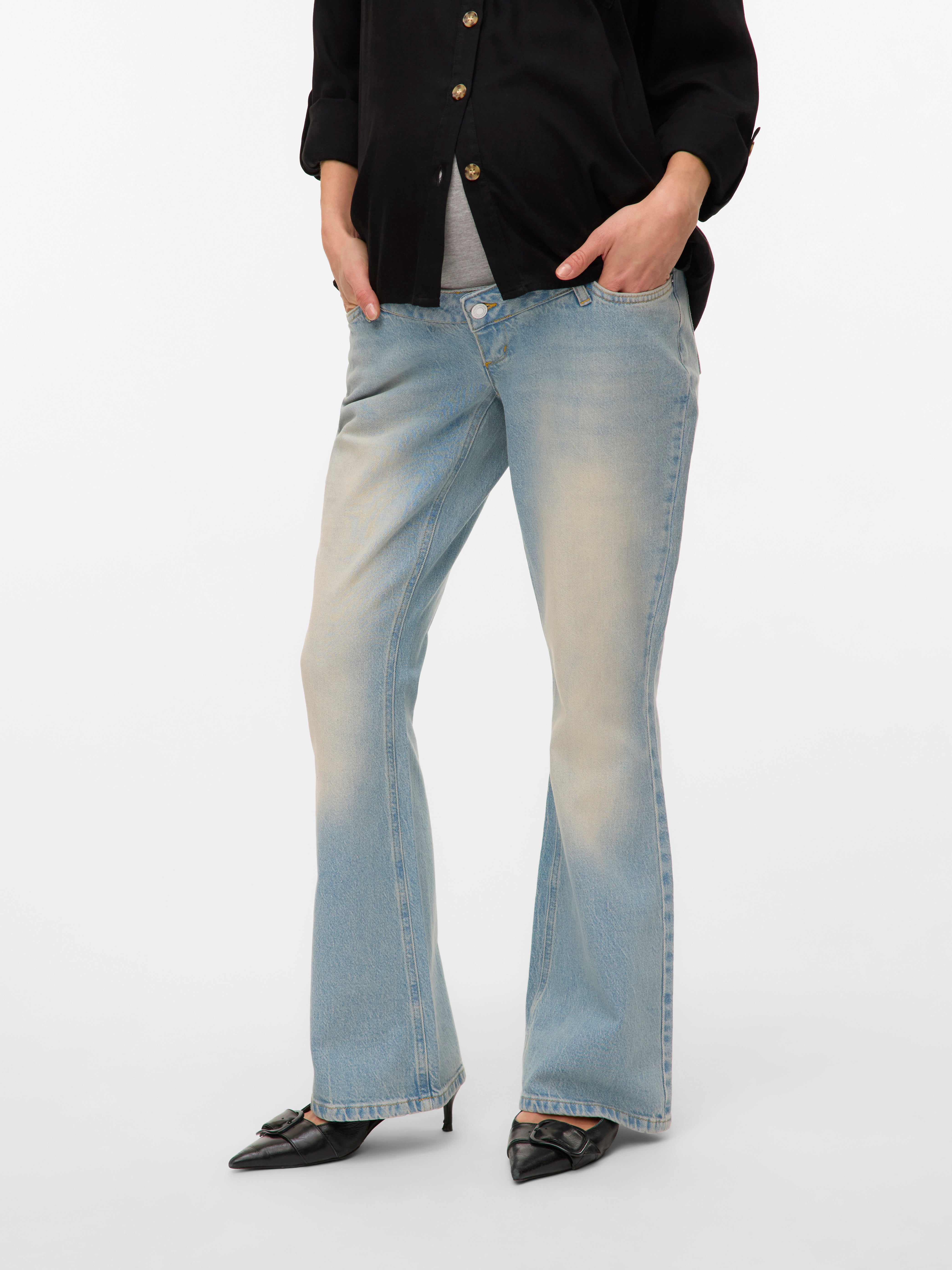 Flared fit Jeans