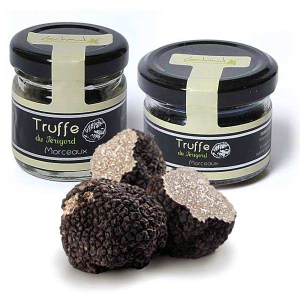 Morceaux de truffes noires (tuber melanosporum)