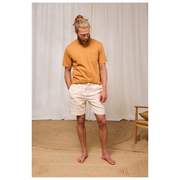 TWOTHIRDS - Neubukow - Short