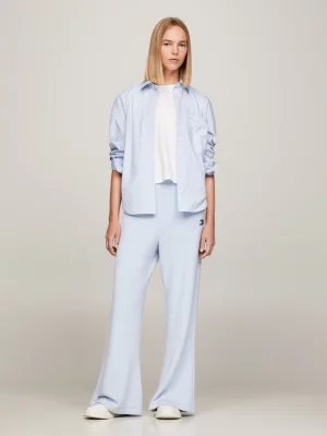 Camisa oversized com bolsos aplicados