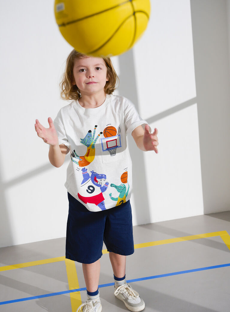 T-shirt écru animation basketball pour garçon