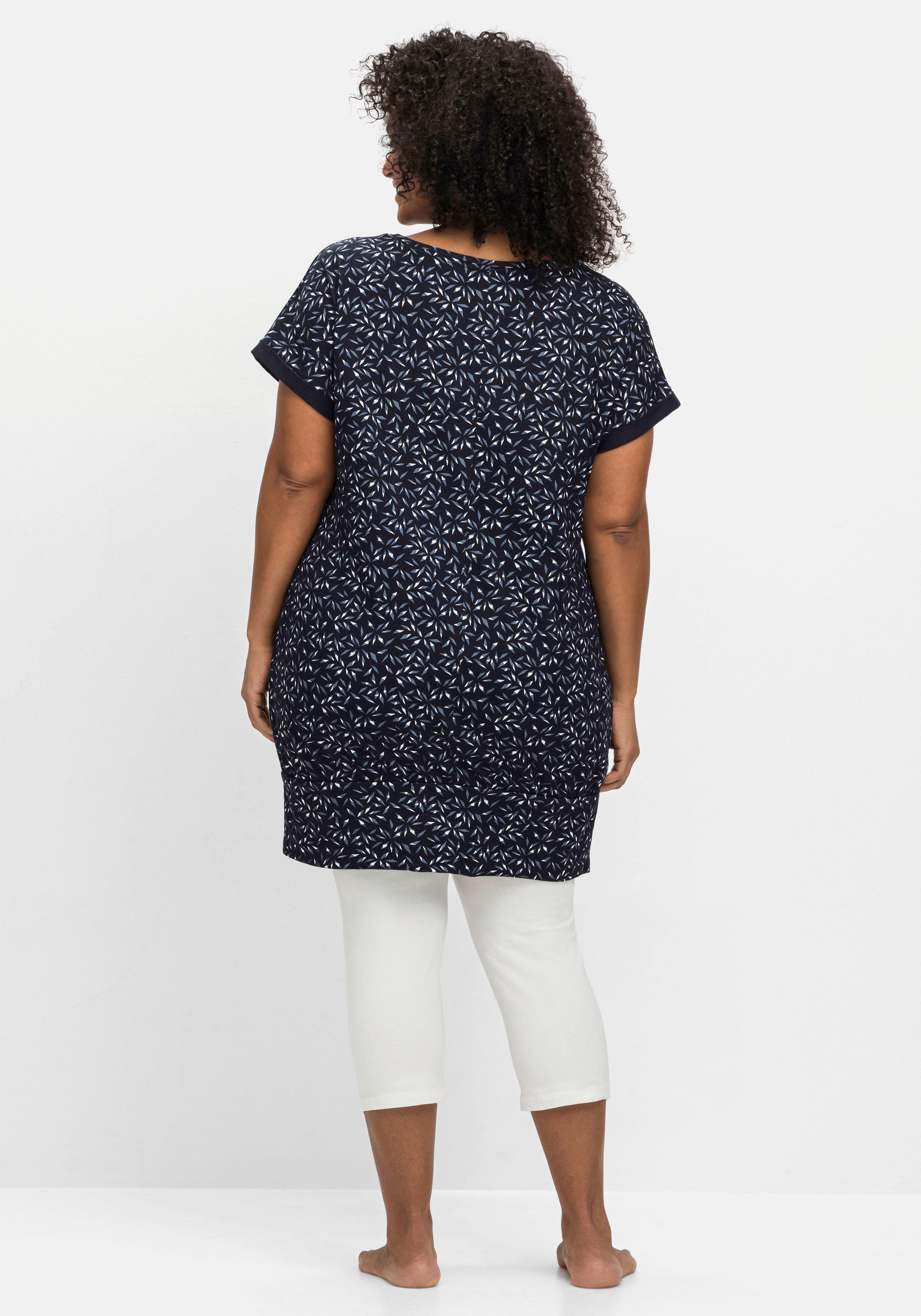 Relax-Shirtkleid mit Alloverdruck und breitem Saum