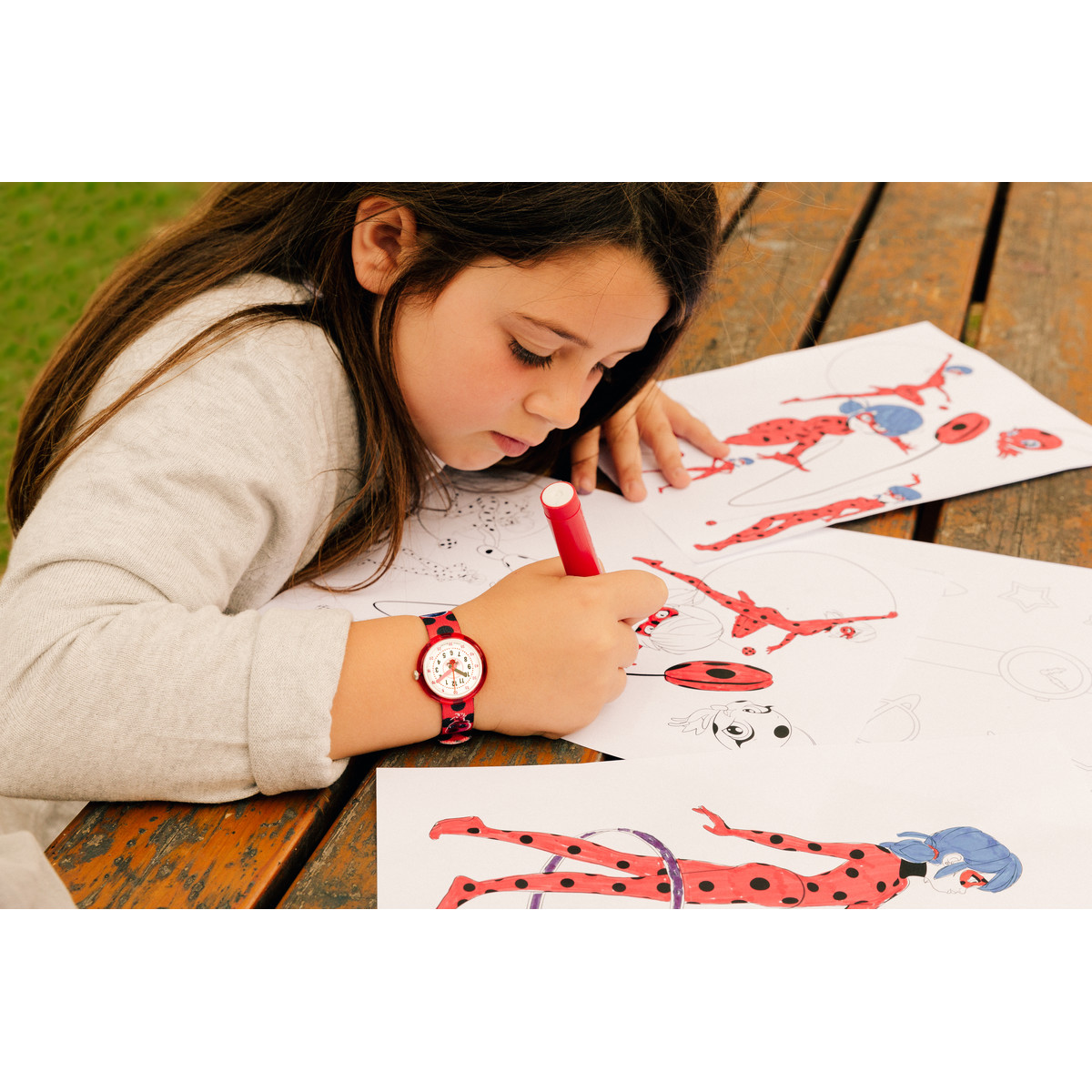 Montre FLIK FLAK Miraculous Ladybug et Chat noir enfant plastique biosourcé bracelet PET recyclé rouge