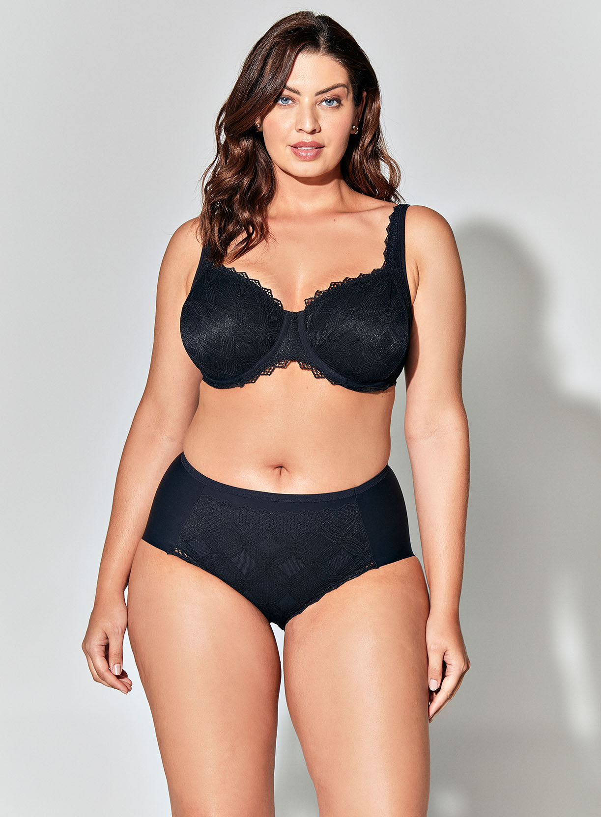 Liz Soutien-gorge Minimiseur en dentelle Lisa noir