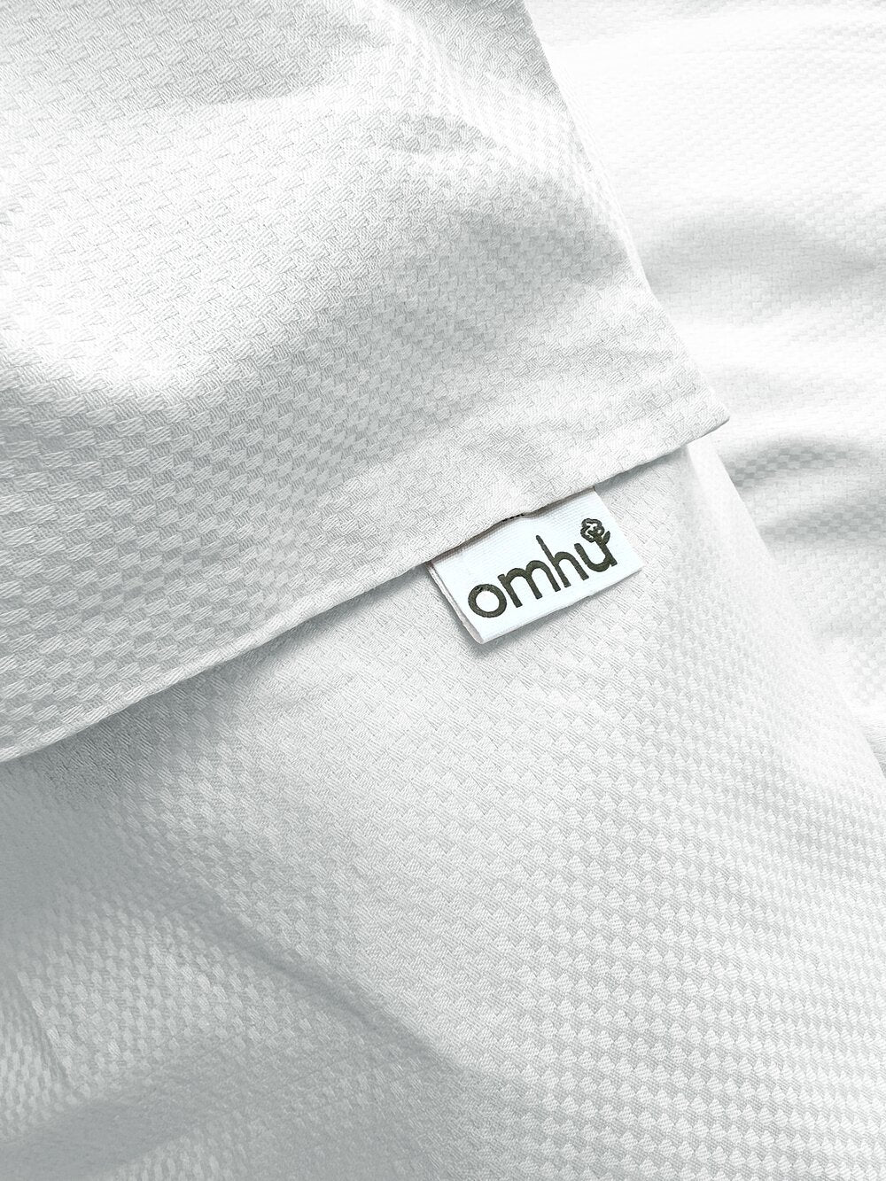 Omhu  Micro Tern Dobby satin sengetøj - hvid