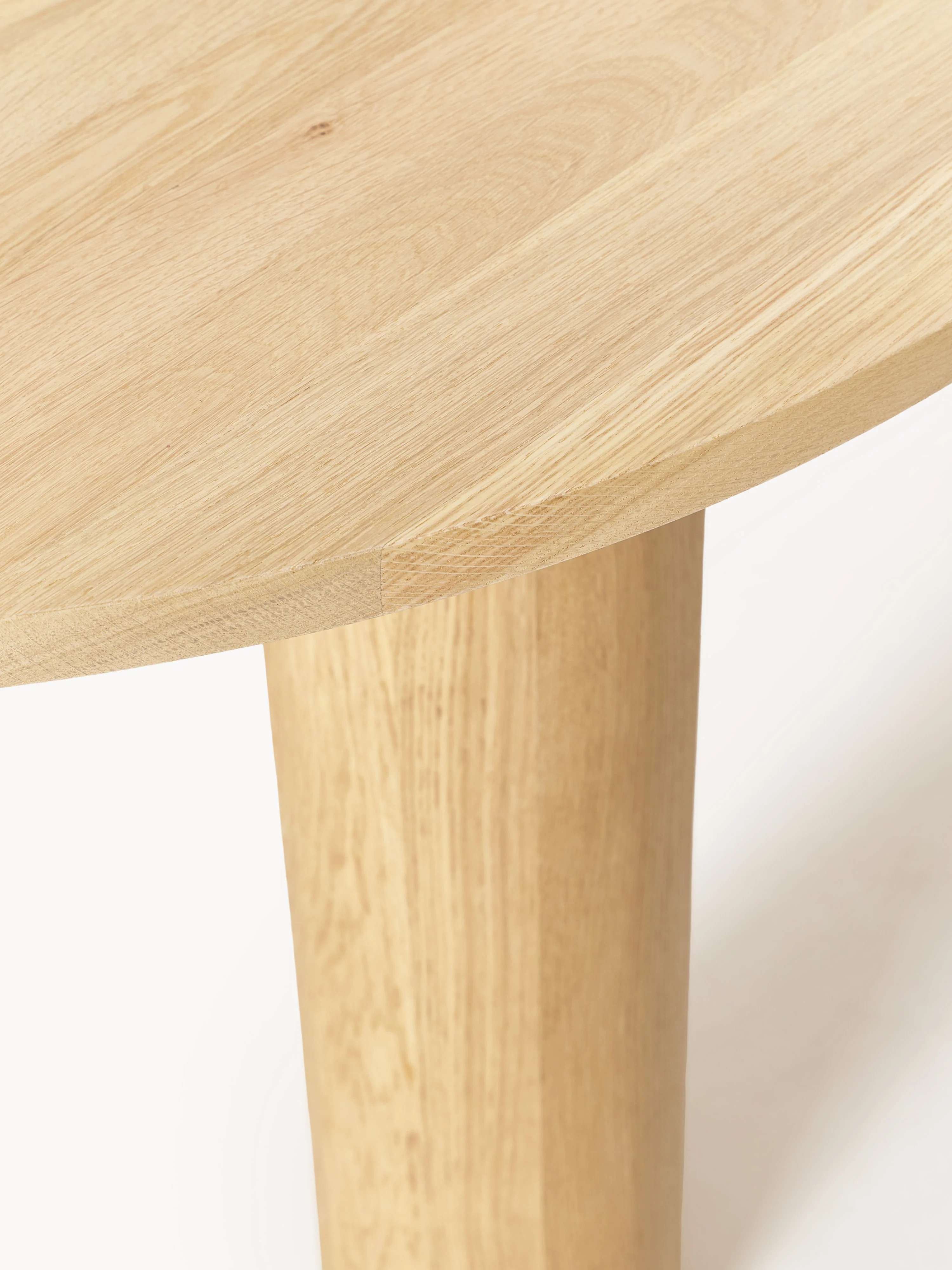 Ovale eettafel Dunia van eikenhout, in verschillende formaten