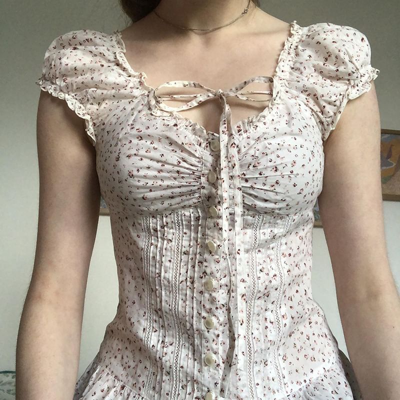 Sosana - Blouse met bloemenprint, kapmouwen, gerimpelde rand en knoopsluiting, slim-fit
