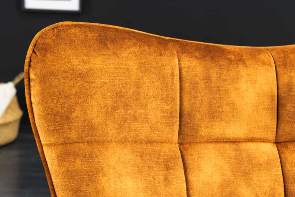 Moderner Sessel SCANDINAVIA senfgelb Samt schwarze Metallbeine mit Armlehnen