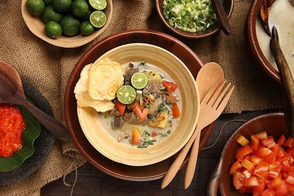 Soto Betawi: Indische maaltijdsoep met rundvlees