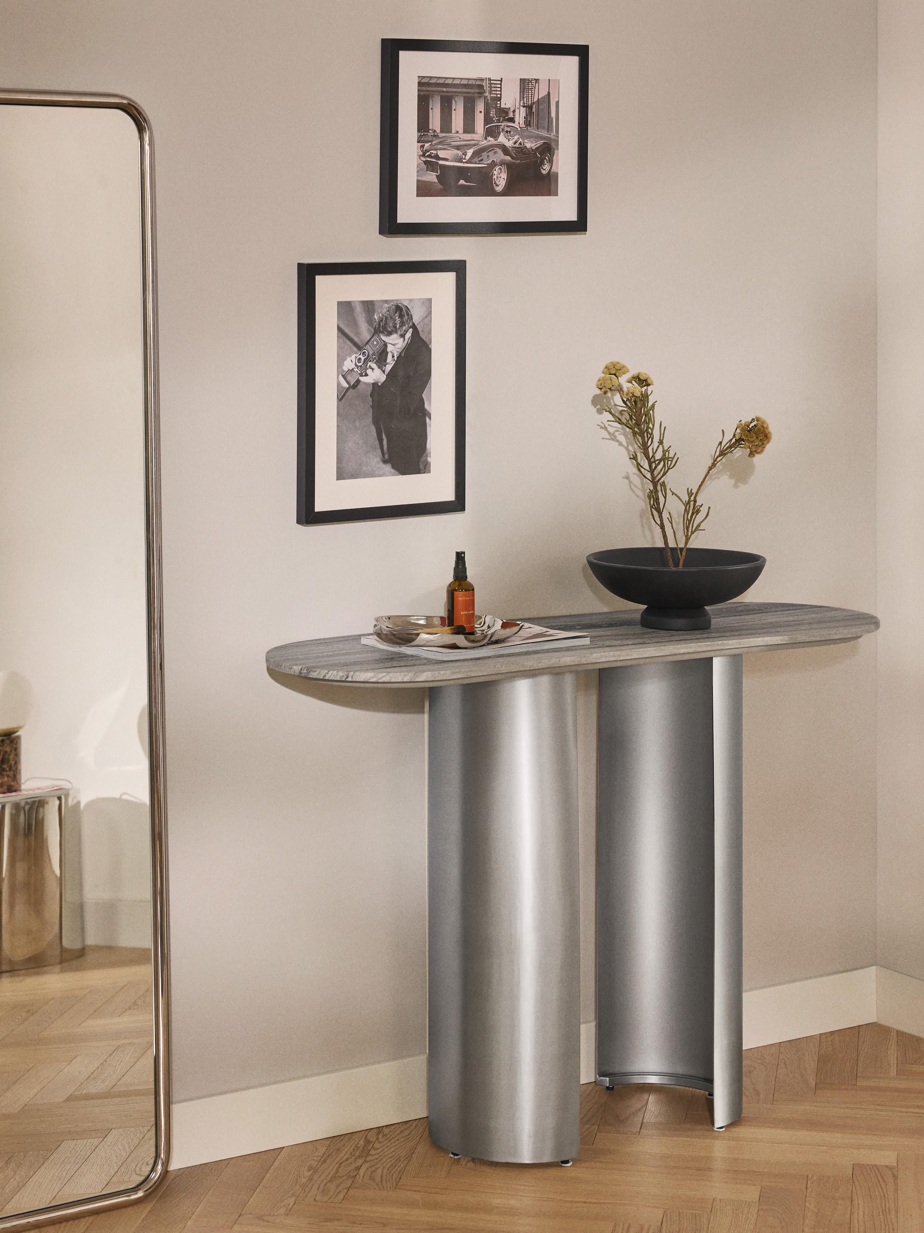 Wandtafel Noam met marmeren tafelblad