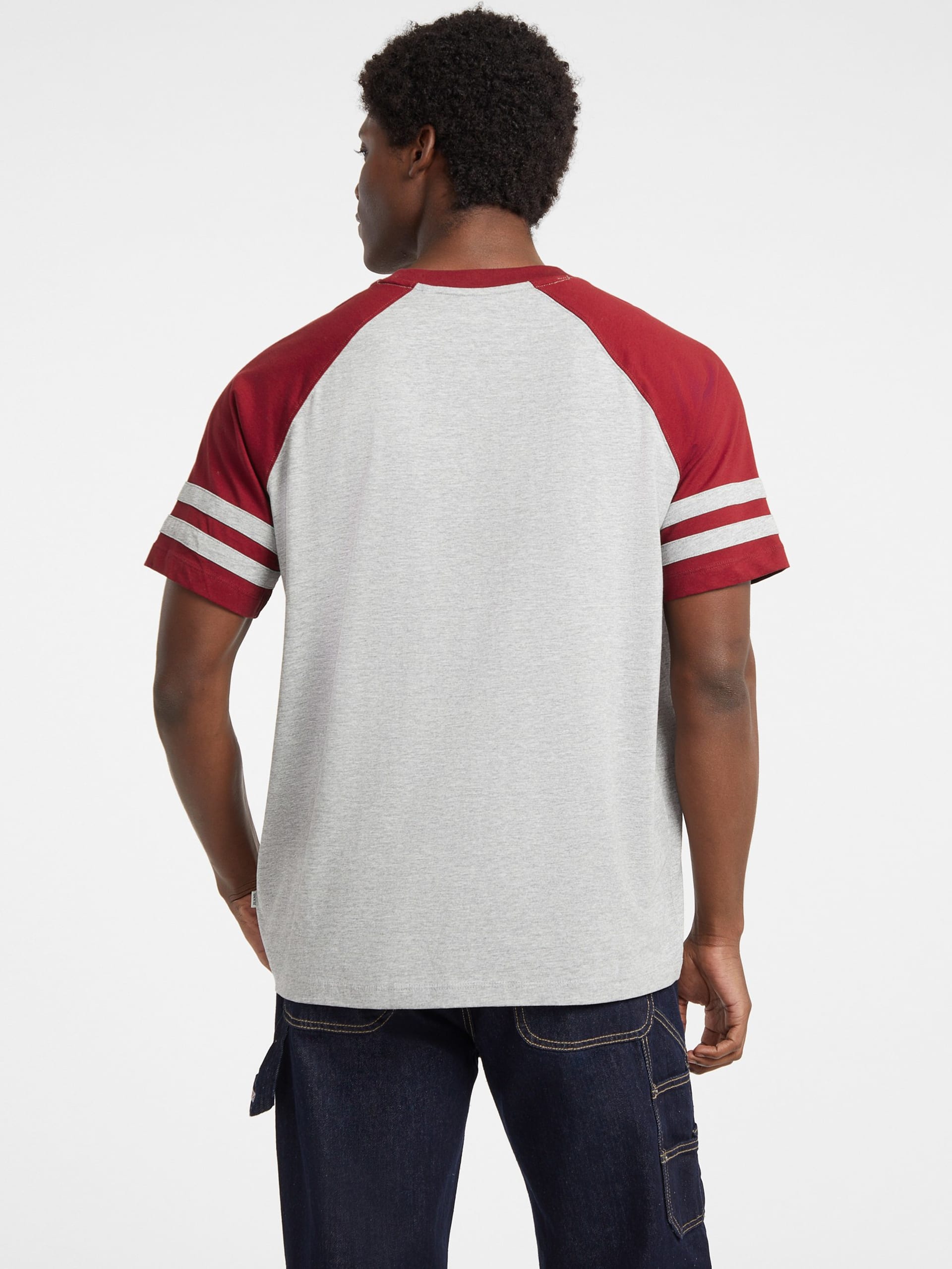 Camiseta Raglan Universitária Oversized