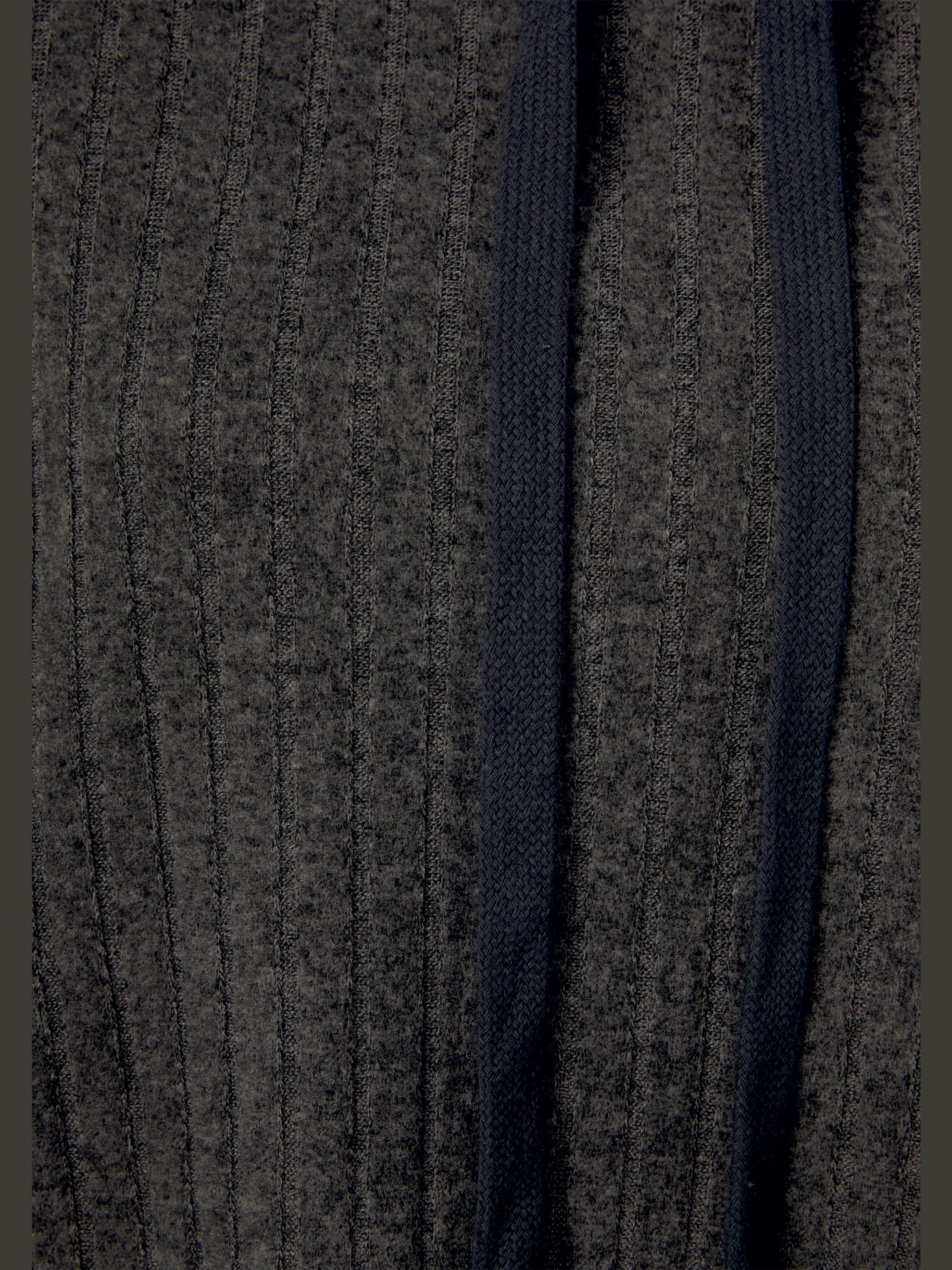 Sweatshirt côtelé à capuche