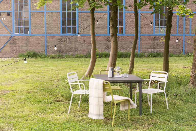 Emu Star aluminium tuinstoel met armleuning grijs/groen