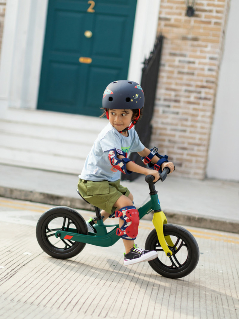 Draisienne balance bike lite vert paon - cadre magnesium et roues eva