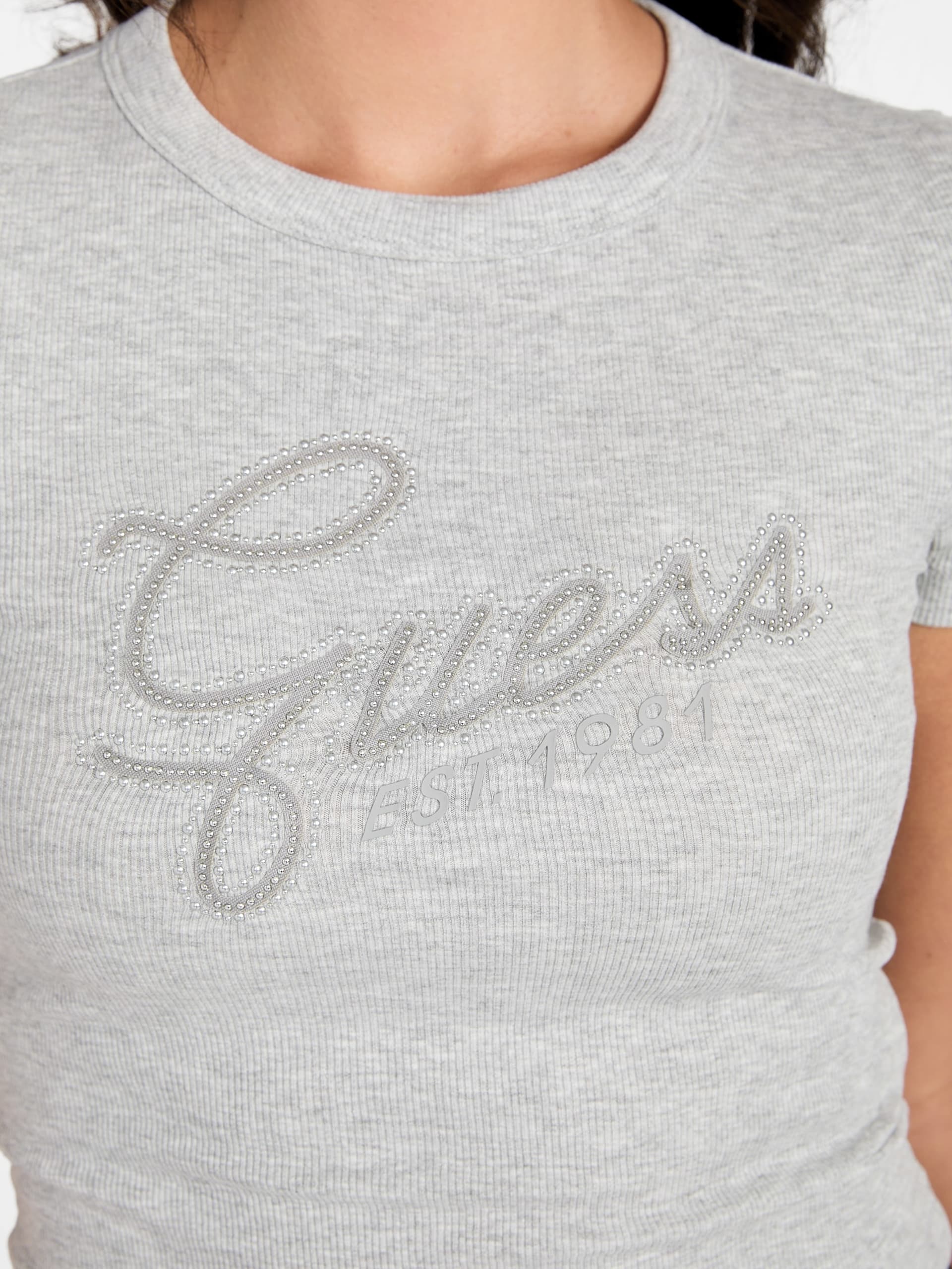 Camiseta com logo e strass