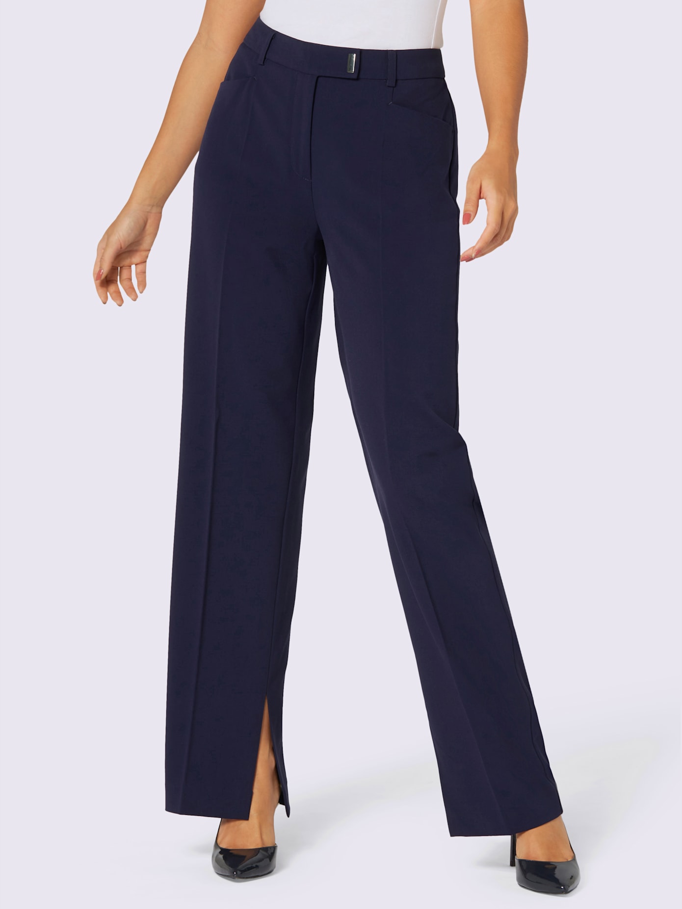 Pantalon fente au bas des jambes