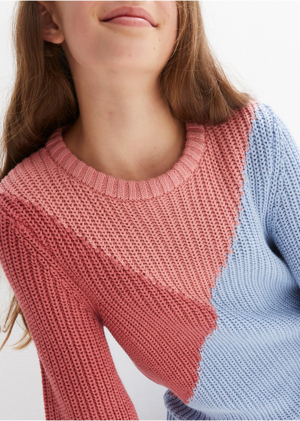 Pull en maille fille avec color block