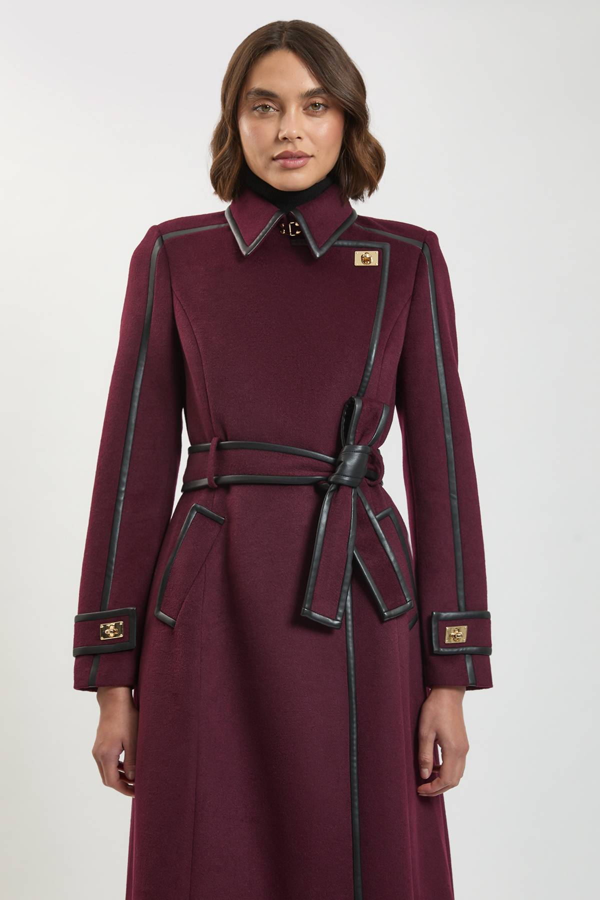 KarenMillen Manteau Midi Croisé Cintré en Laine Brossée avec Finitions synthétique