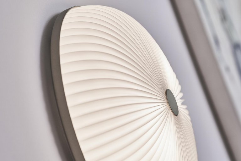 LE KLINT Lamella 235 plafond- en wandlamp goud