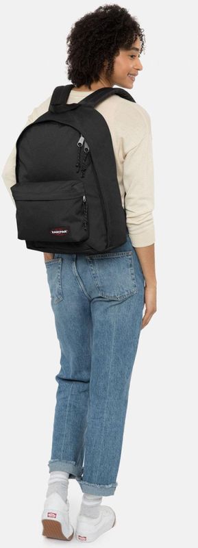 EASTPAK - Out Of Office - Rugzak - Zwart - 27L - Waterafstotend
