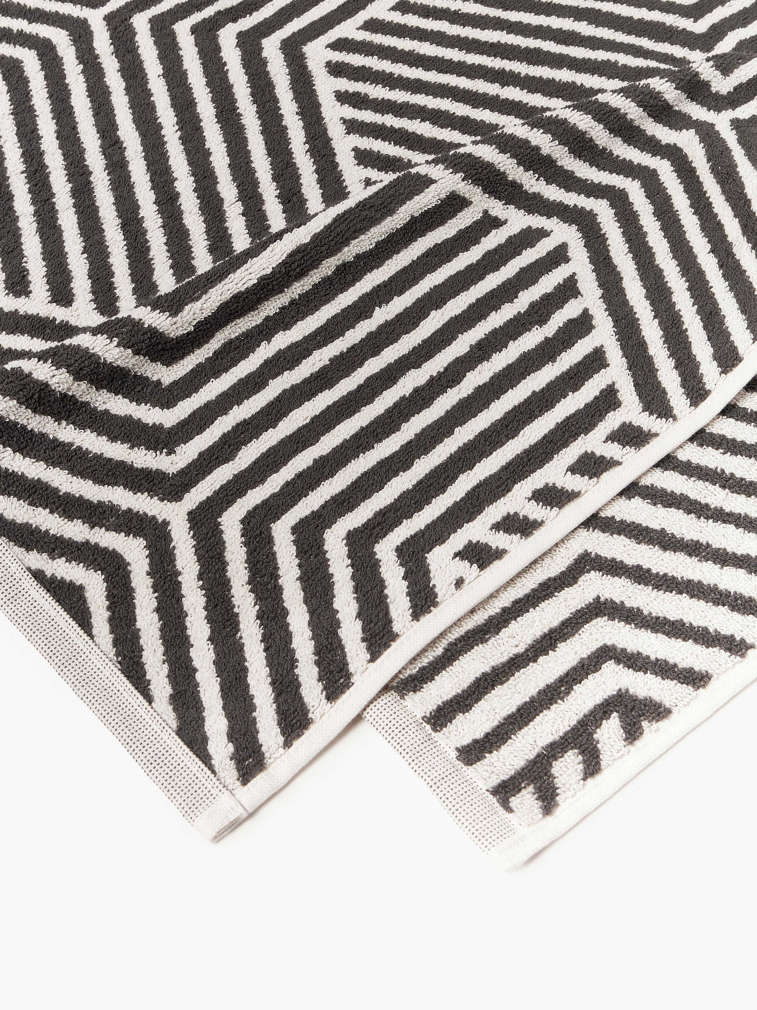 Handdoek Fatu in verschillende formaten