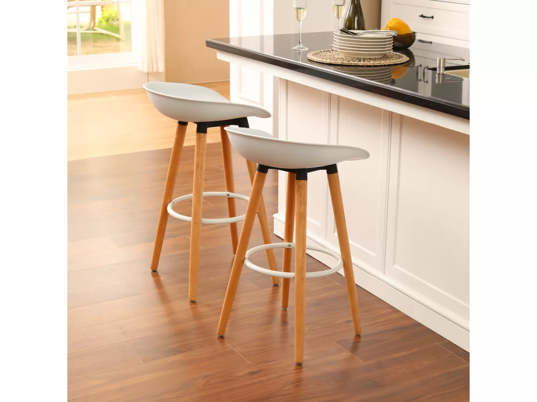 Lot de 2 tabourets de bar scandinave， Siège en plastique blanc, Pieds en bois, L45*D43.5*H77.5cm