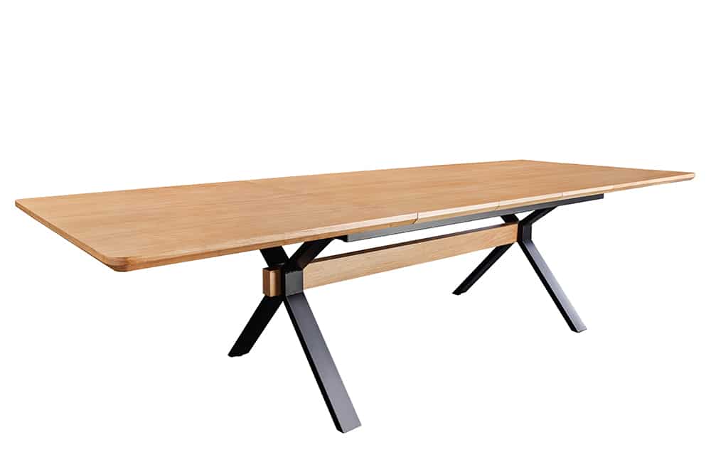 Ausziehbarer Esstisch GIANT 180-300cm natur Eiche schwarz Metall X-Gestell