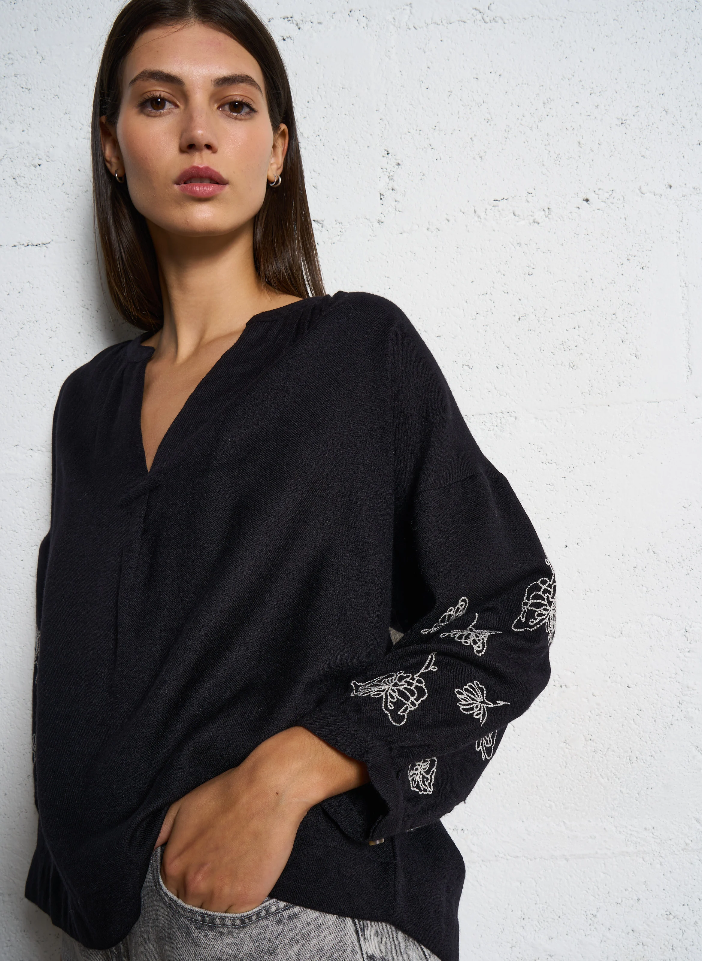 CLUB - Blouse ample col V en laine | Noir