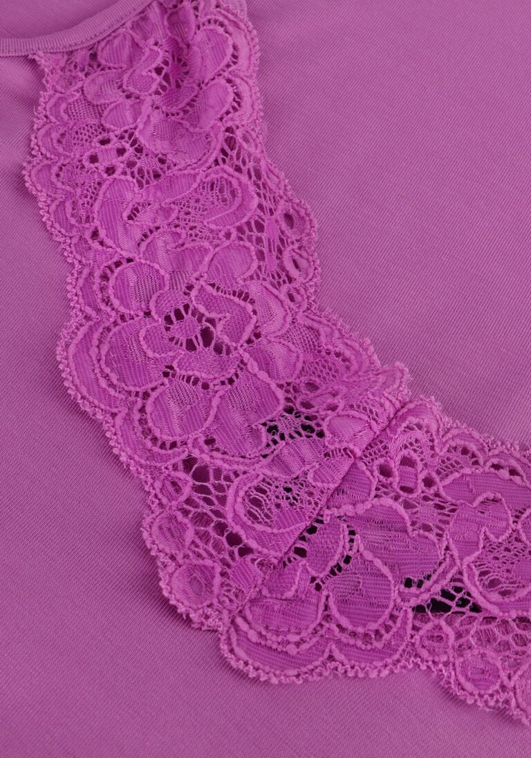JANSEN AMSTERDAM paarse jansen amsterdam top tc103 singlet with lace at neckline