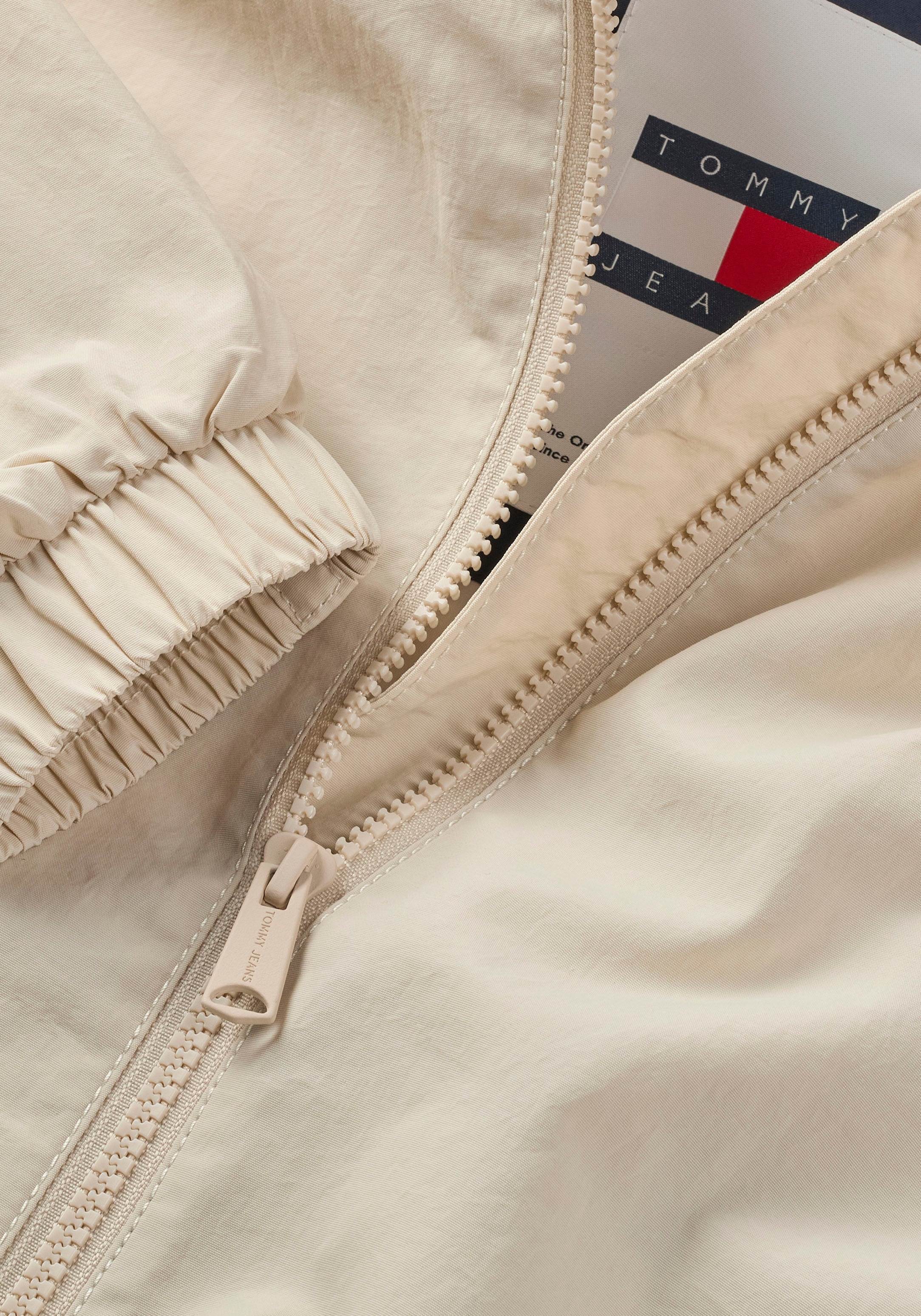 Tommy Jeans Windbreaker »TJW ESSENTIAL JACKET« mit Stehkragen