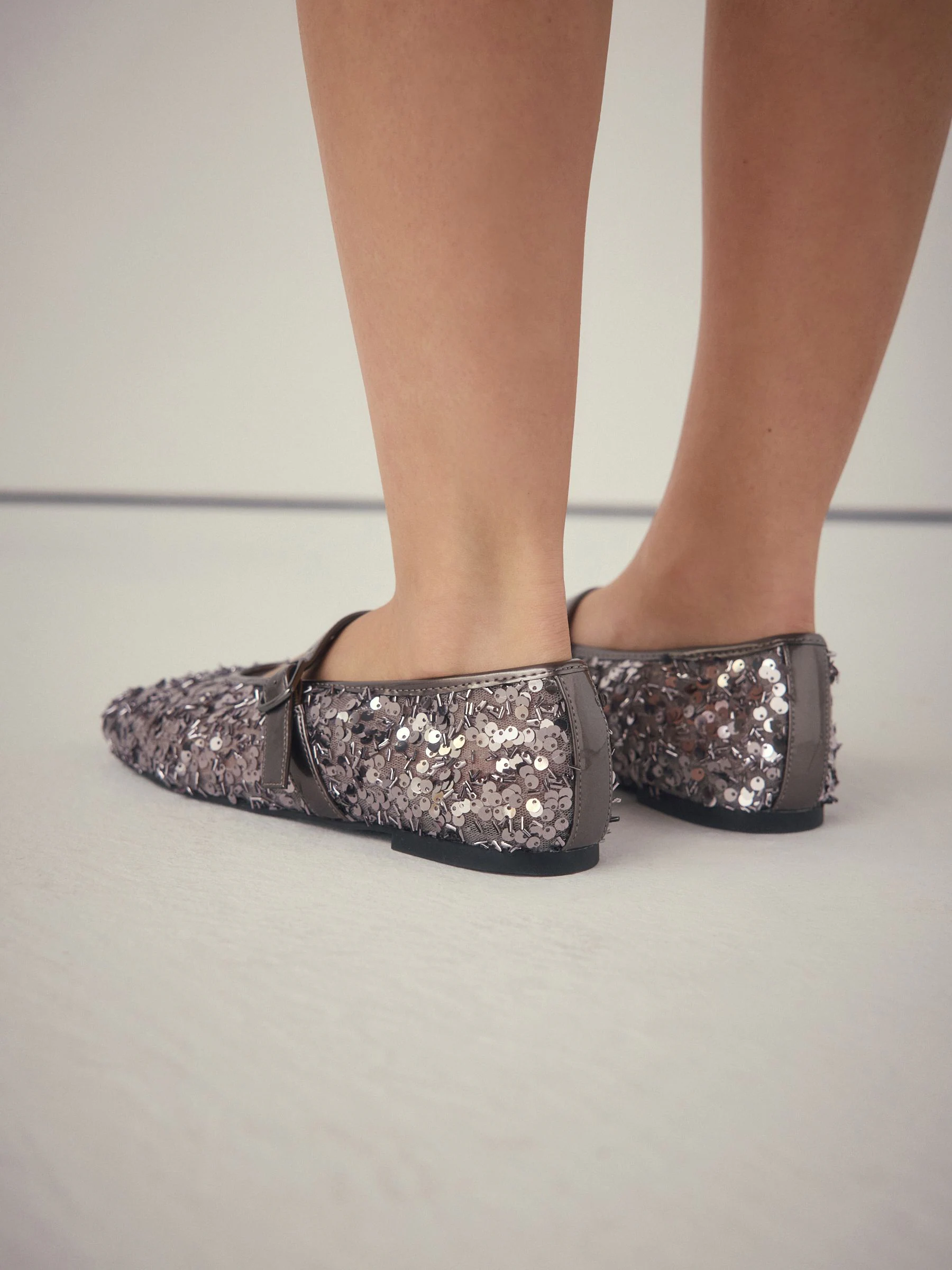 Tinkleurig met lovertjes - Forever Comfort® Embellished Sequin Mary Jane Shoes