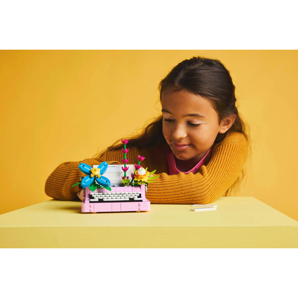 LEGO Creator 3-in-1 typemachine met bloemen 31169