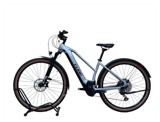 Produit reconditionné . Cube Nuride Hybrid EXC 625 Allroad SHIMANO 2022 . Vélo électrique . Cube . très bon état