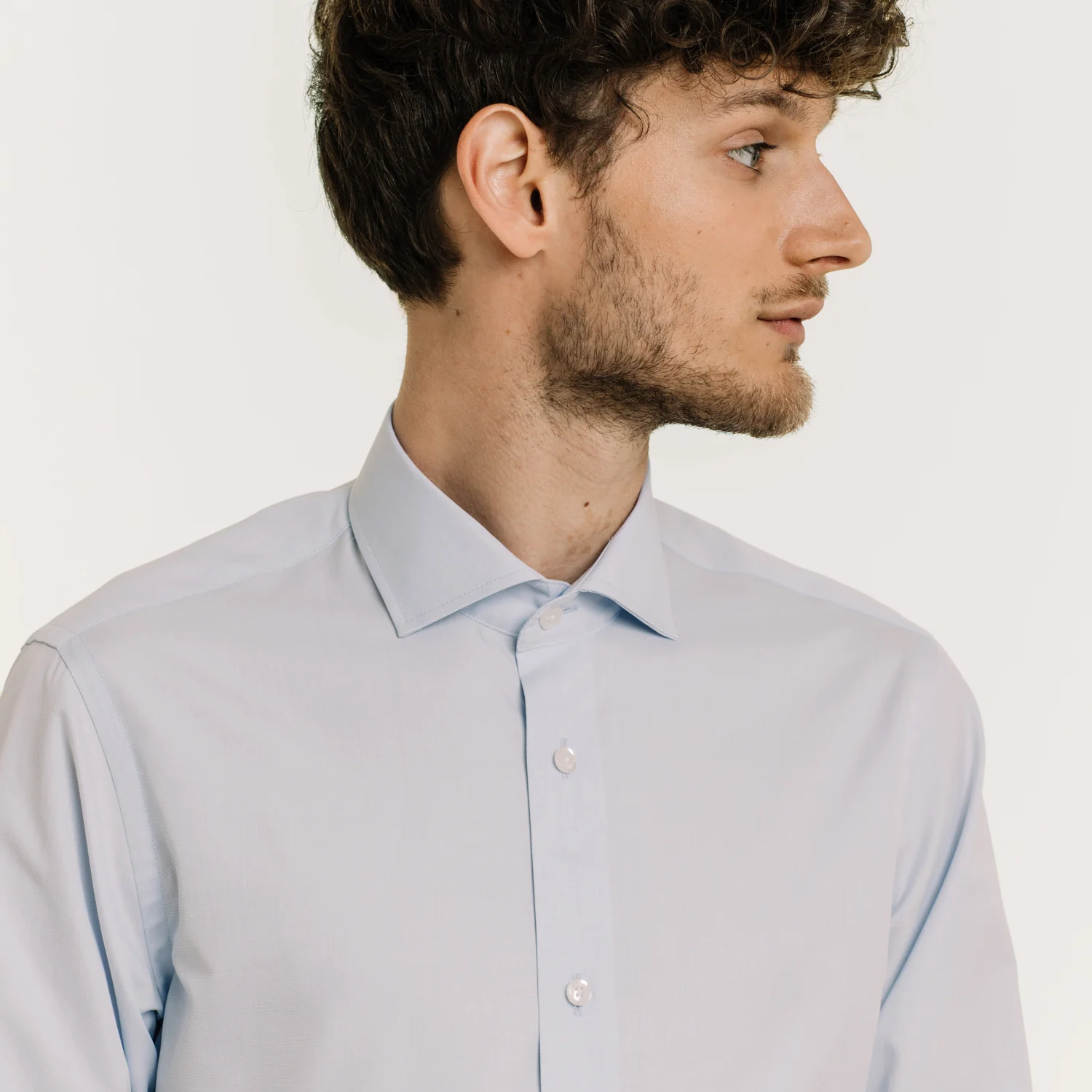 Fitted shirt in sky blue double-twisted fil-a-fil