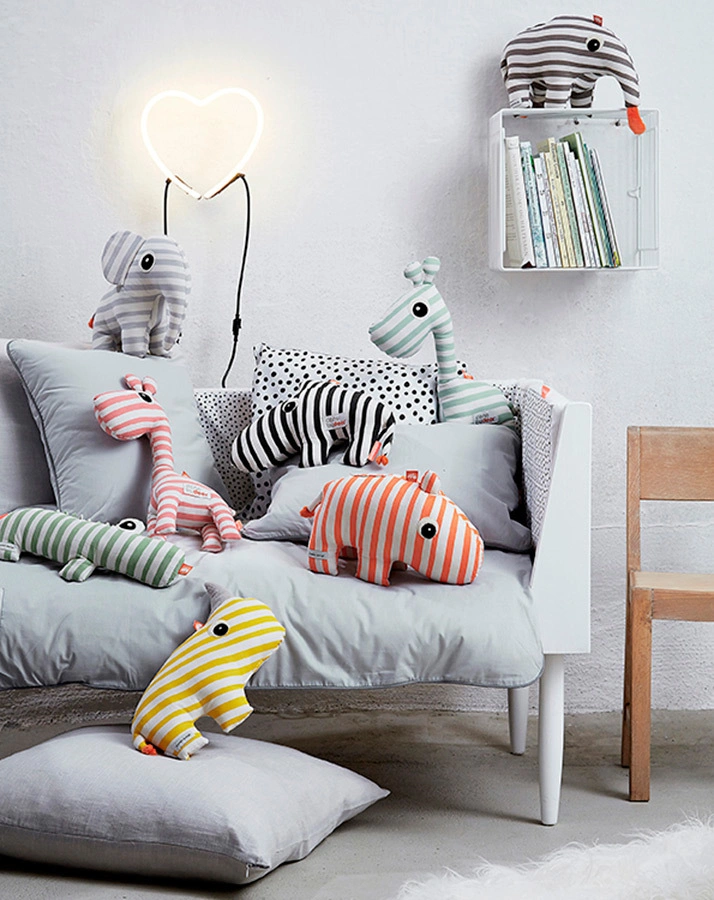Kuscheltier SOFT – ZEBEE (33x19) in schwarz