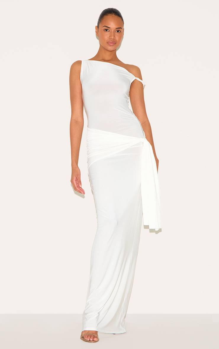 Crème Robe Longue Moulante À Épaules Dénudées Avec Détail Cache-cœur