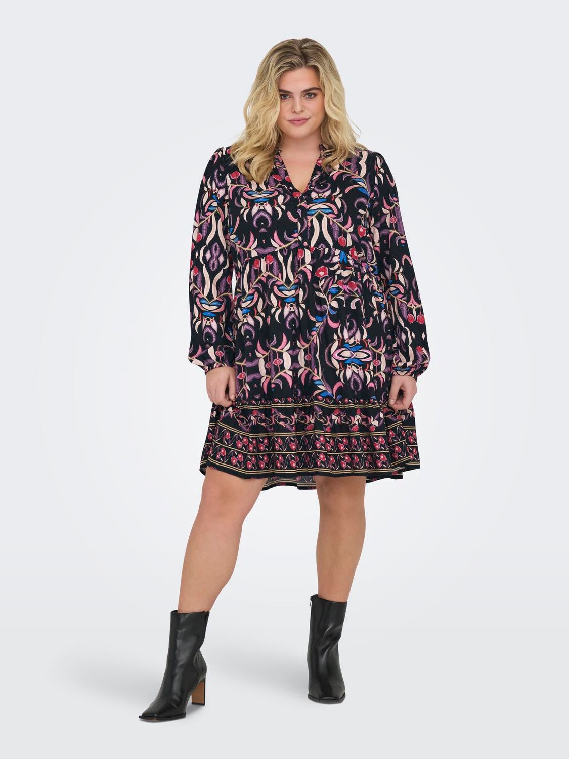CARNOLANA Kurzes Kleid Black