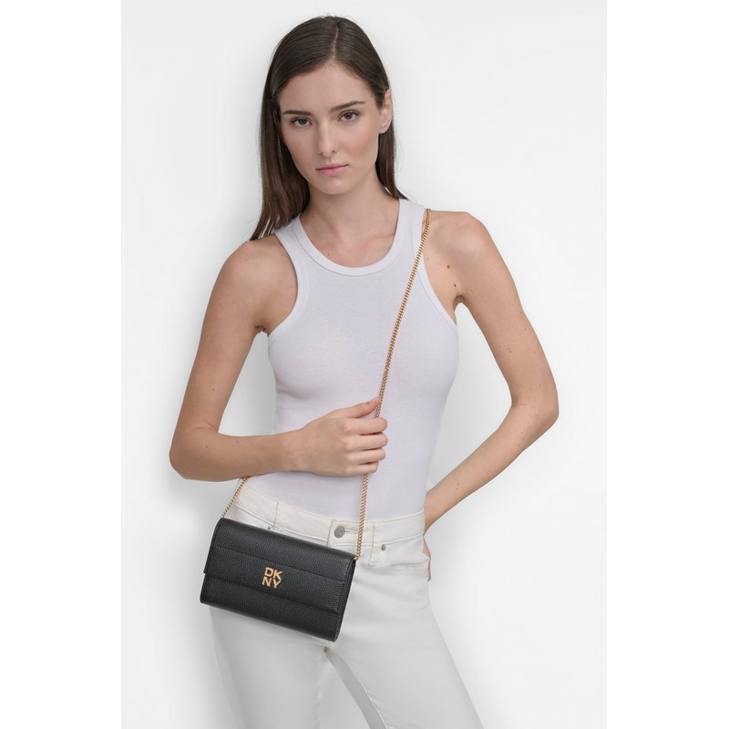 DKNY<br>Clutch Rosa