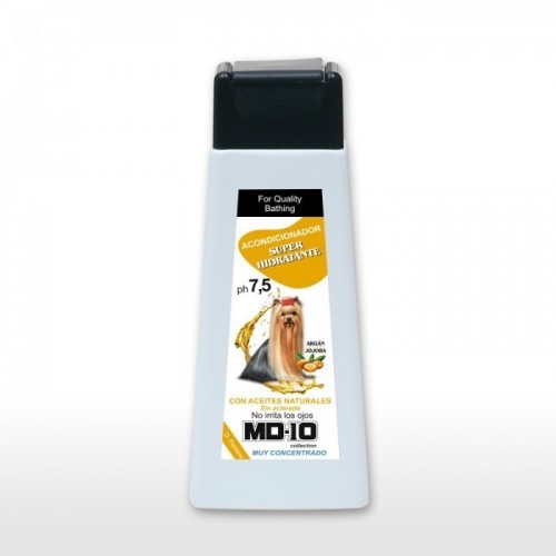 Máscara facial com efeito hidratante e fragrância neutra.