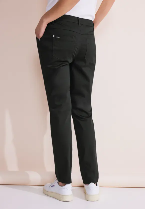 Casual Fit Hose - Black