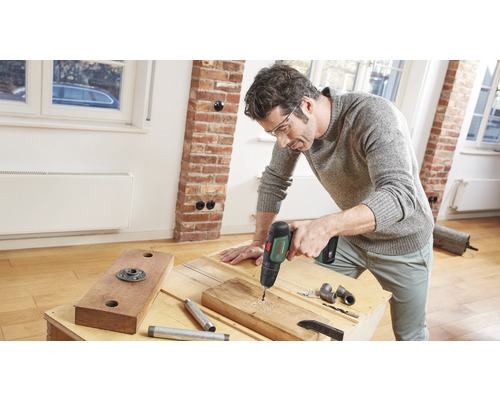 Bosch UniversalImpact 18V accu-slagboormachine, inclusief 1 accu (2,5 Ah) en lader
