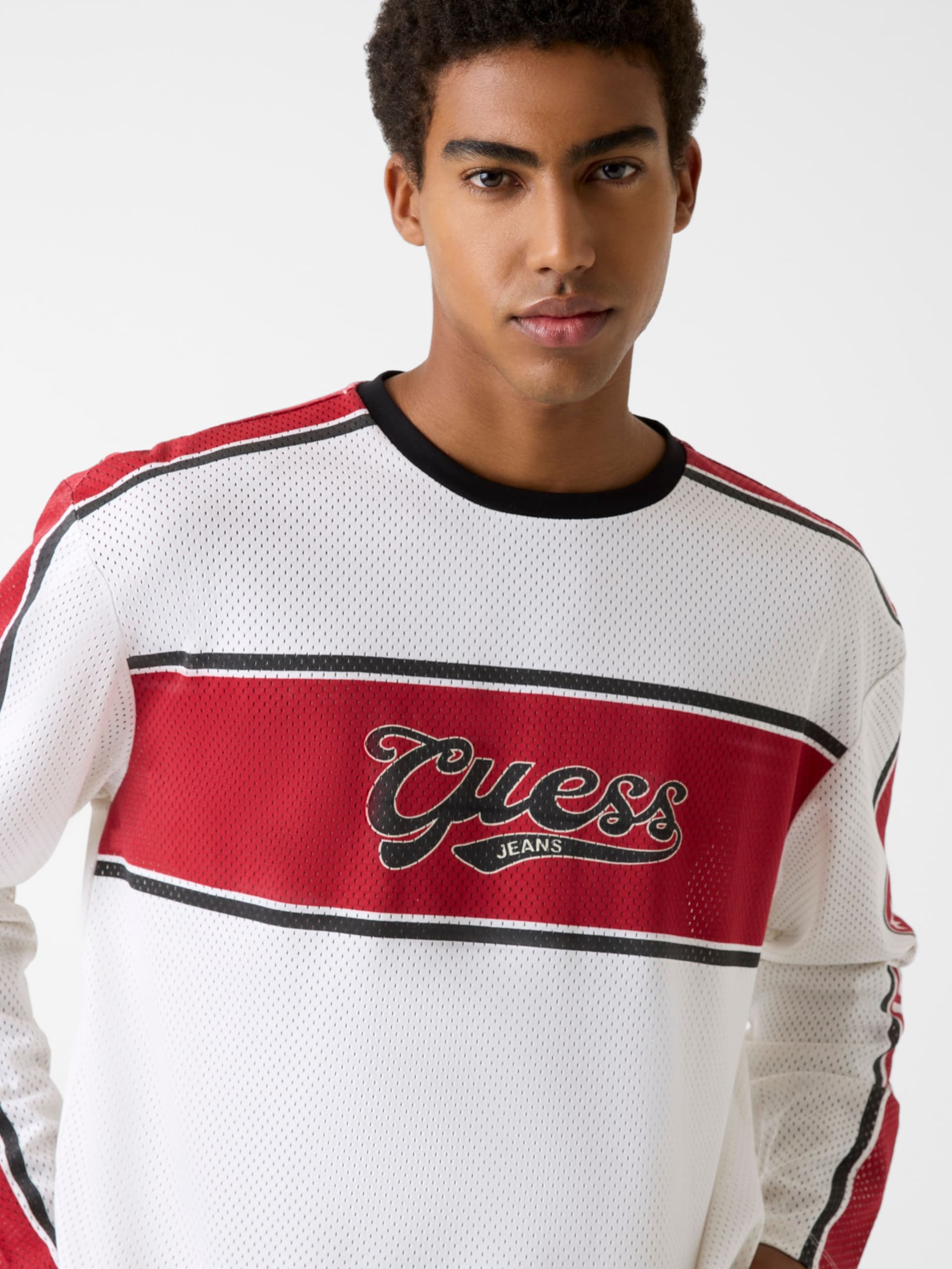 Camiseta de malha com modelagem quadrada