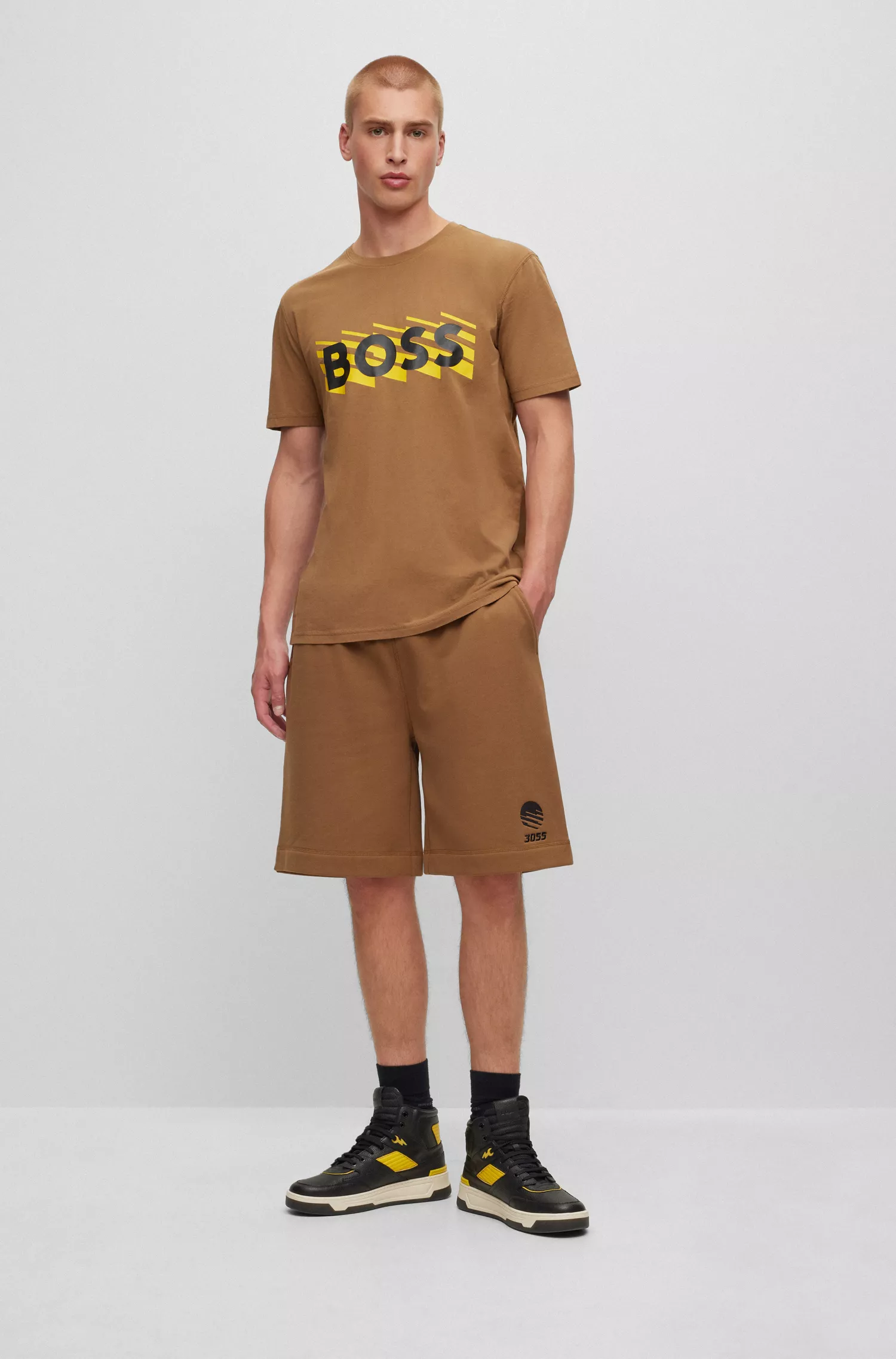 Camiseta BOSS laranja em malha de algodão com detalhe do logotipo