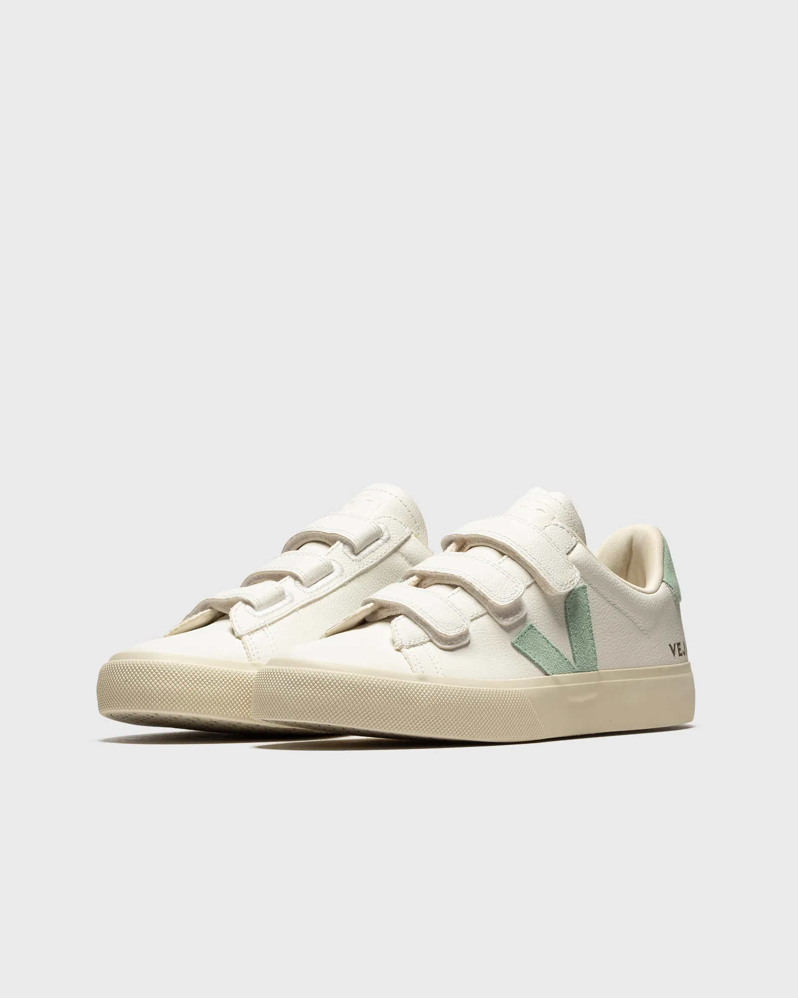 Veja WMNS RECIFE LOGO CHROMEFREE LEATHER