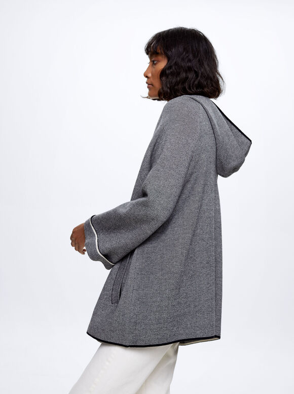 Poncho de tricô com capuz - Preto