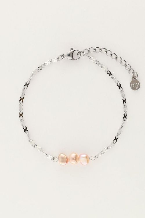 Armband met drie paarse parels