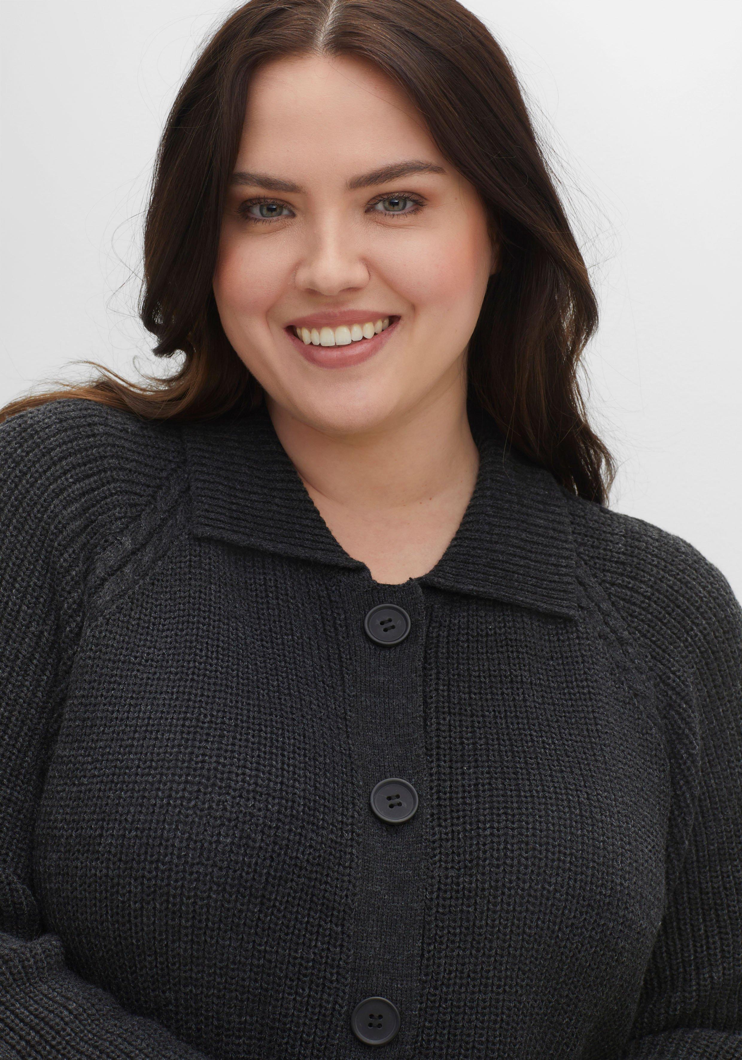 Strickjacke mit Umlegekragen, in Perlfang-Struktur