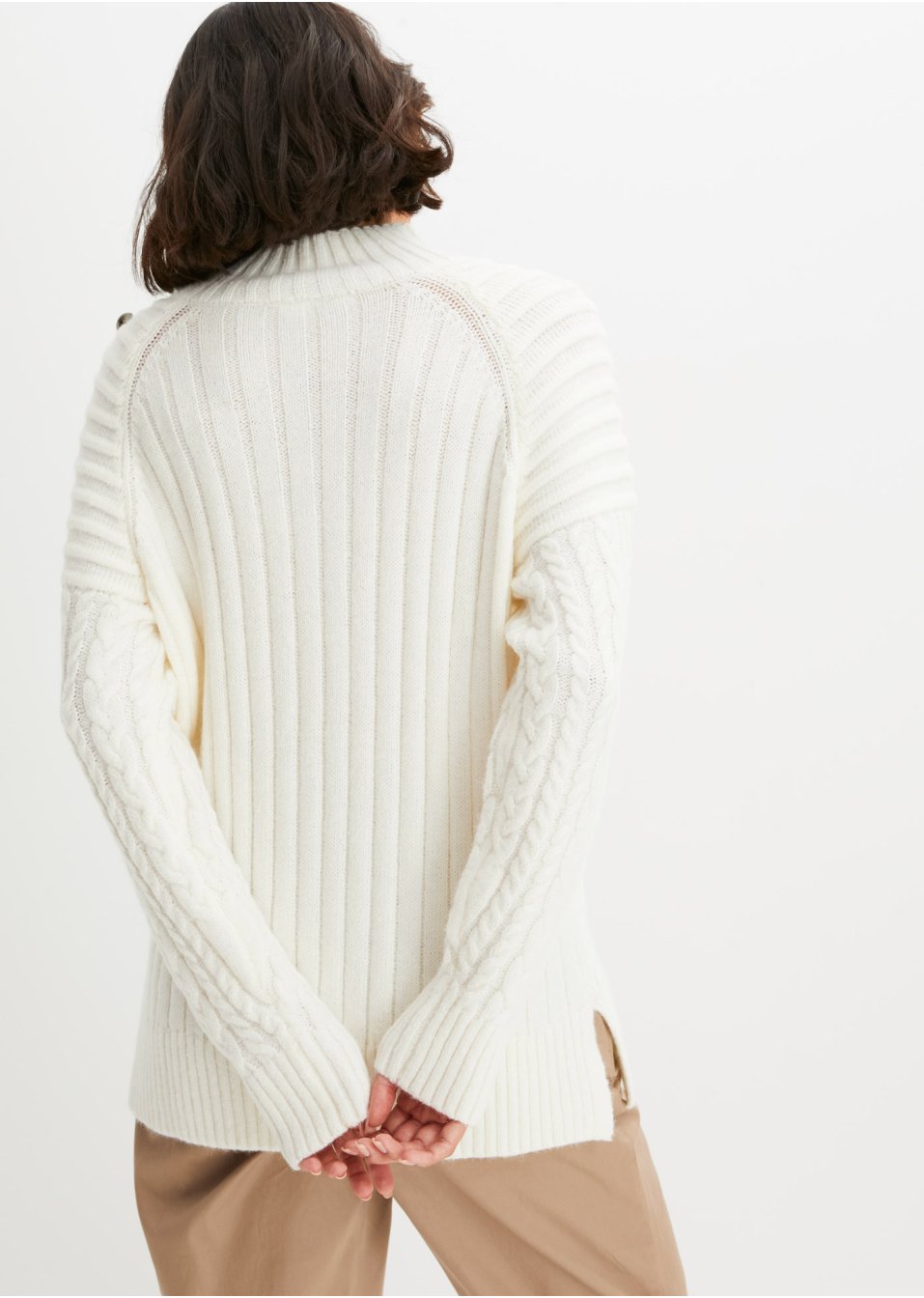 Pull à motif torsadé