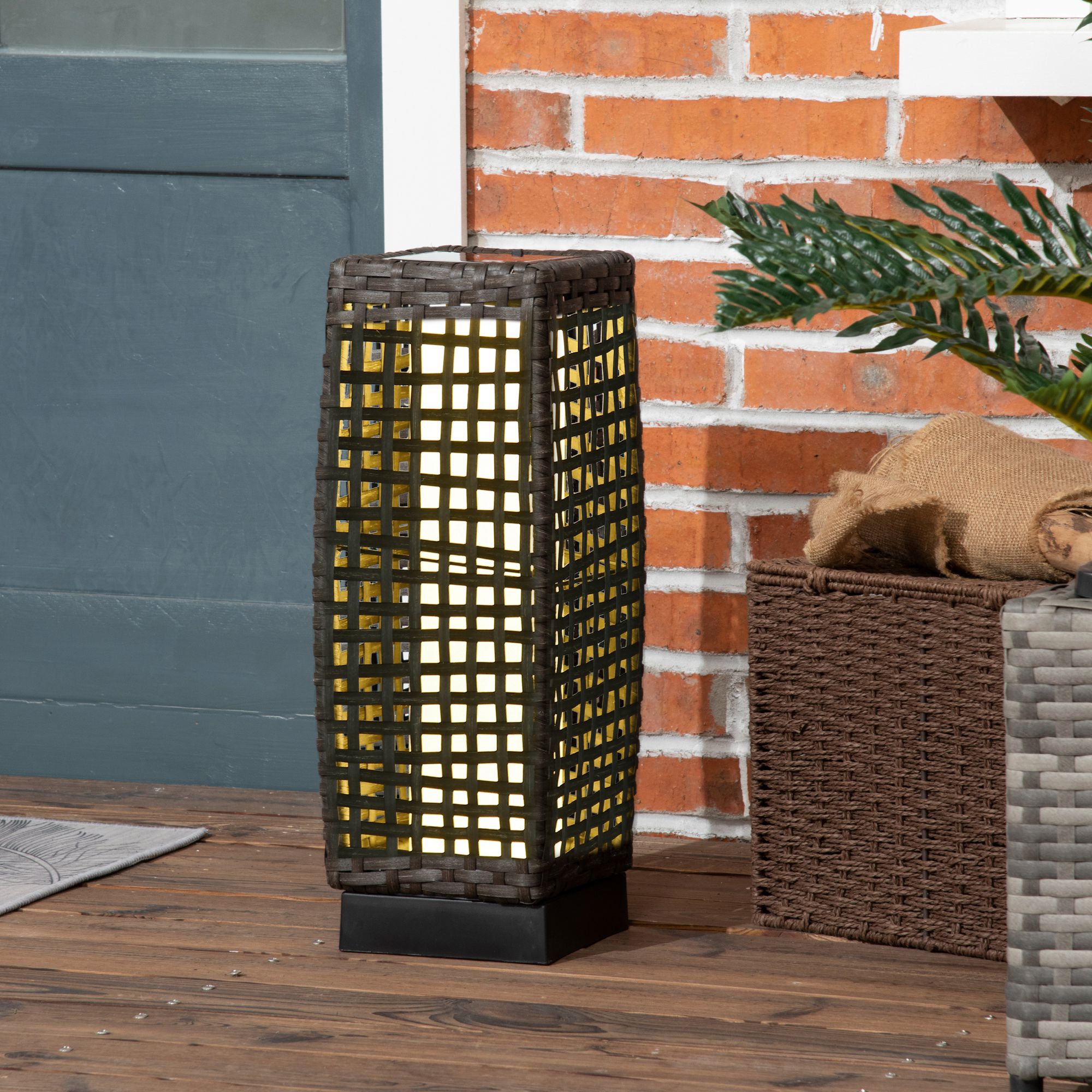 Luminária de jardim Outsunny em rattan sintético, luz solar externa com LEDs, liga/desliga automático para terraço, varanda e pátio, 17x17x46 cm, cinza