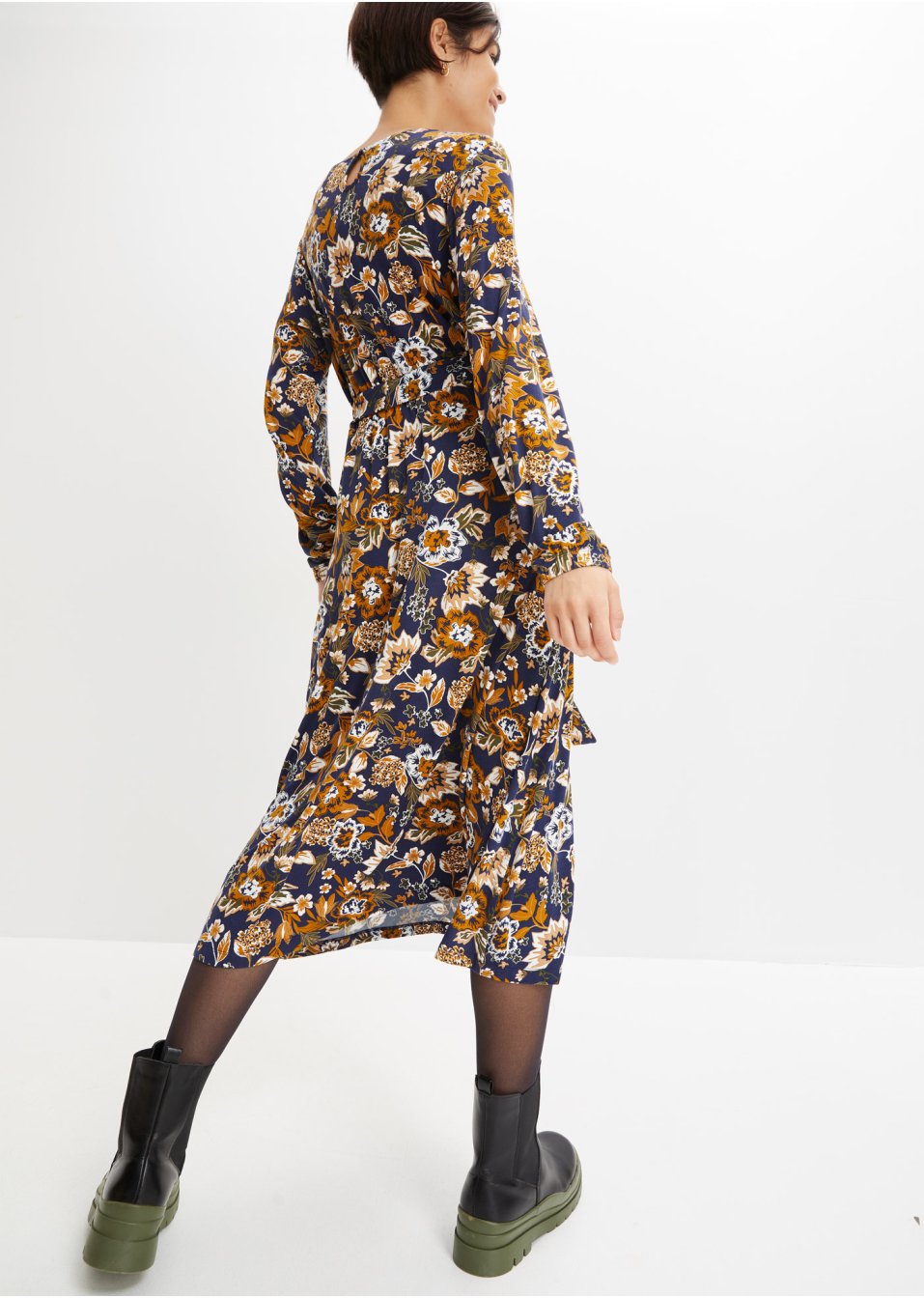 Robe en jersey avec décolleté en V et lien à nouer